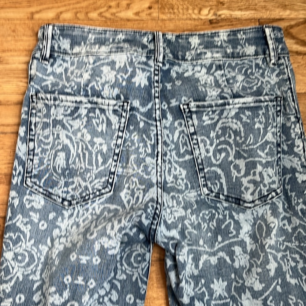 We the Free Women’s Bell Bottom Jeans in Boho Floral Pattern Denim - Picture 7 of 7